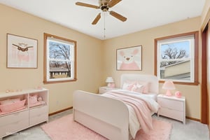 0Y0A6126 virtually staged.jpeg