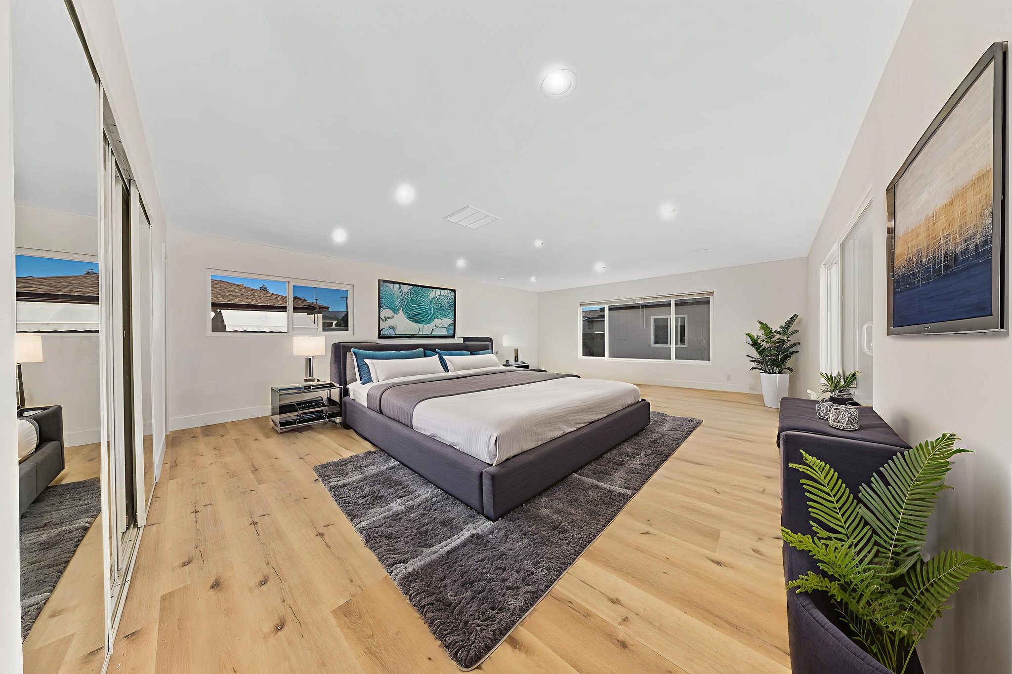 IMG_5881 virtually staged.jpeg