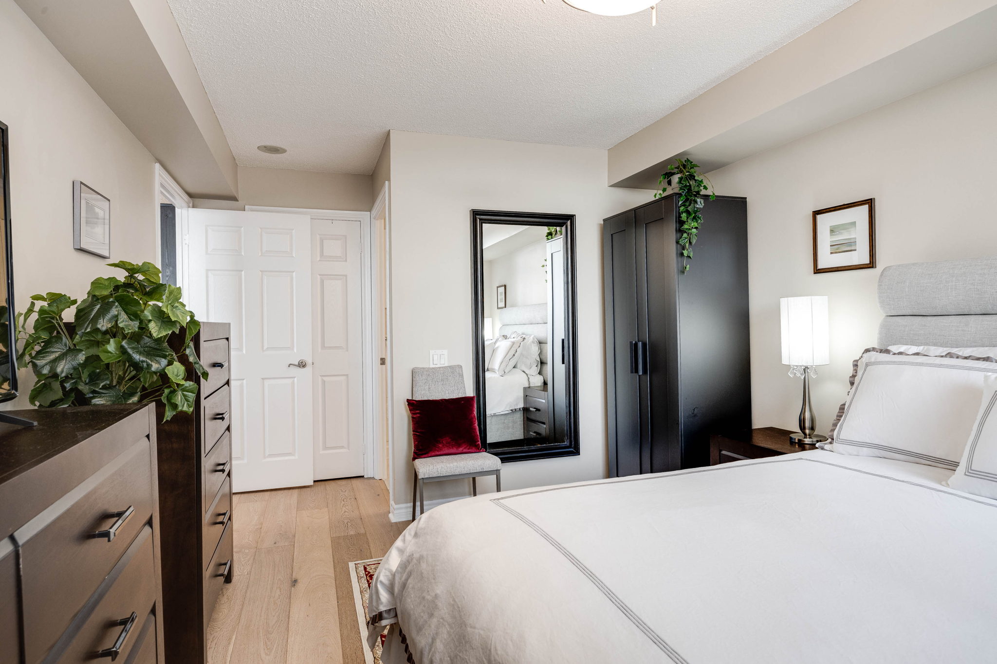 Toronto property showcase — delivered property photograph 22