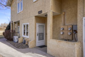  Photo 0