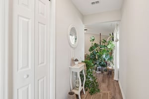 Valentina Ln-S1701-005.jpg