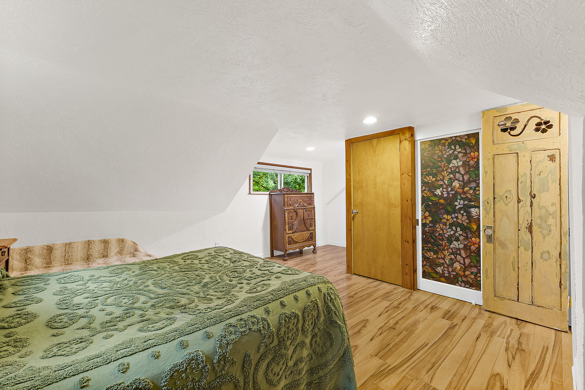 Closit doors.