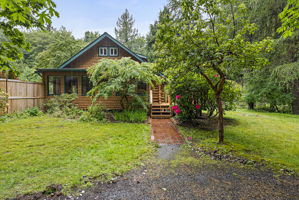 2bd, 1.5ba, with den/office and flex space.