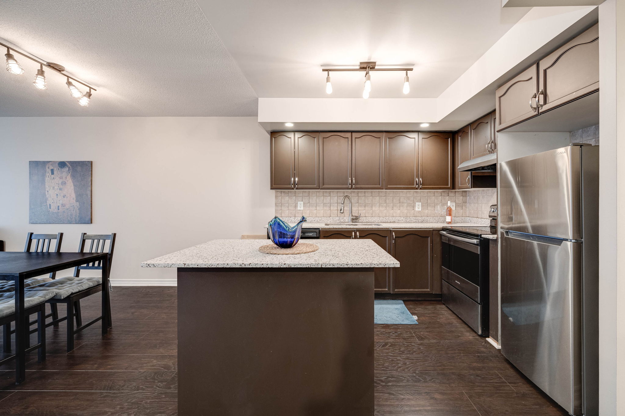 Toronto property showcase — delivered property photograph 9