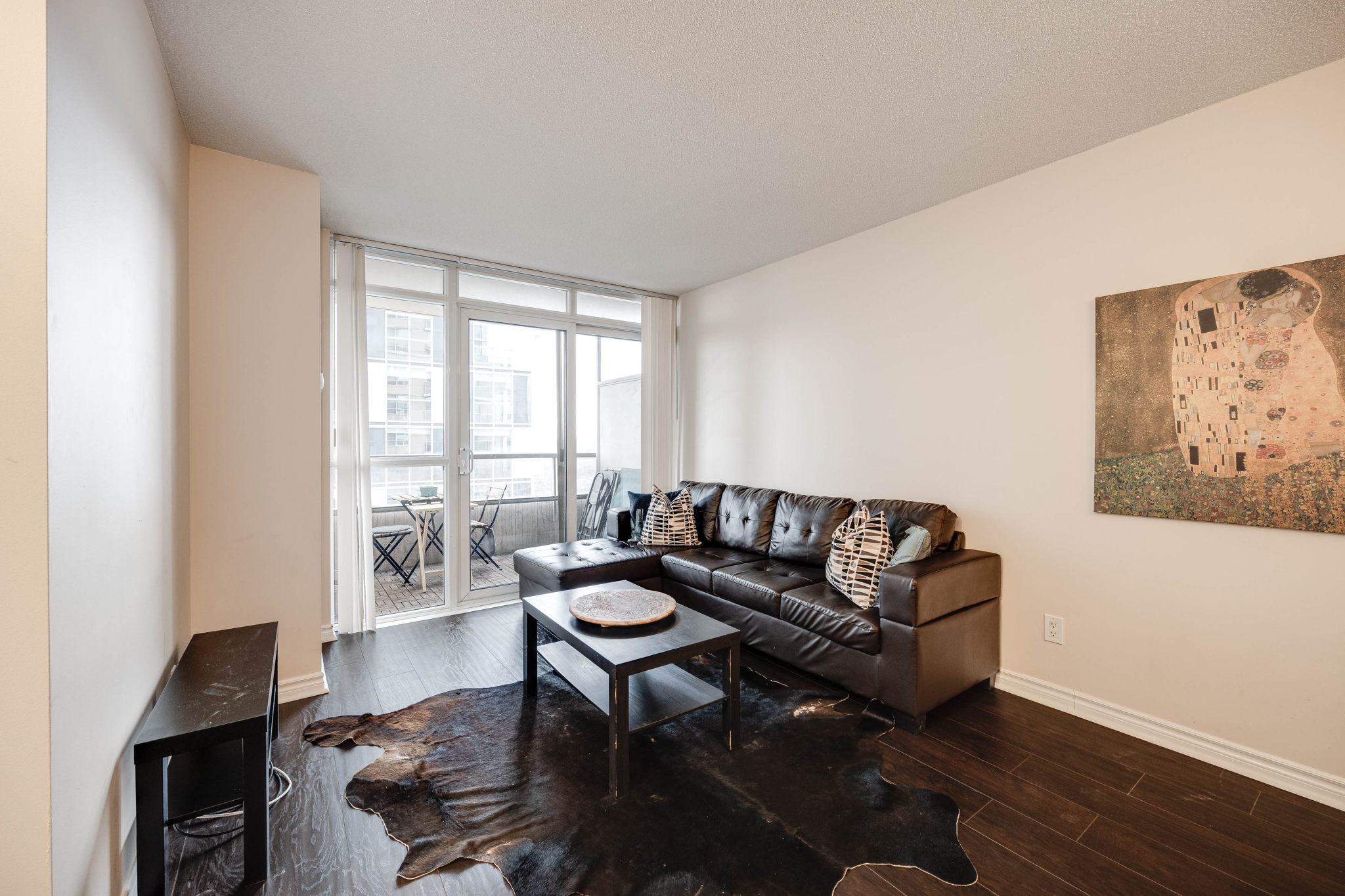 Toronto property showcase — delivered property photograph 4