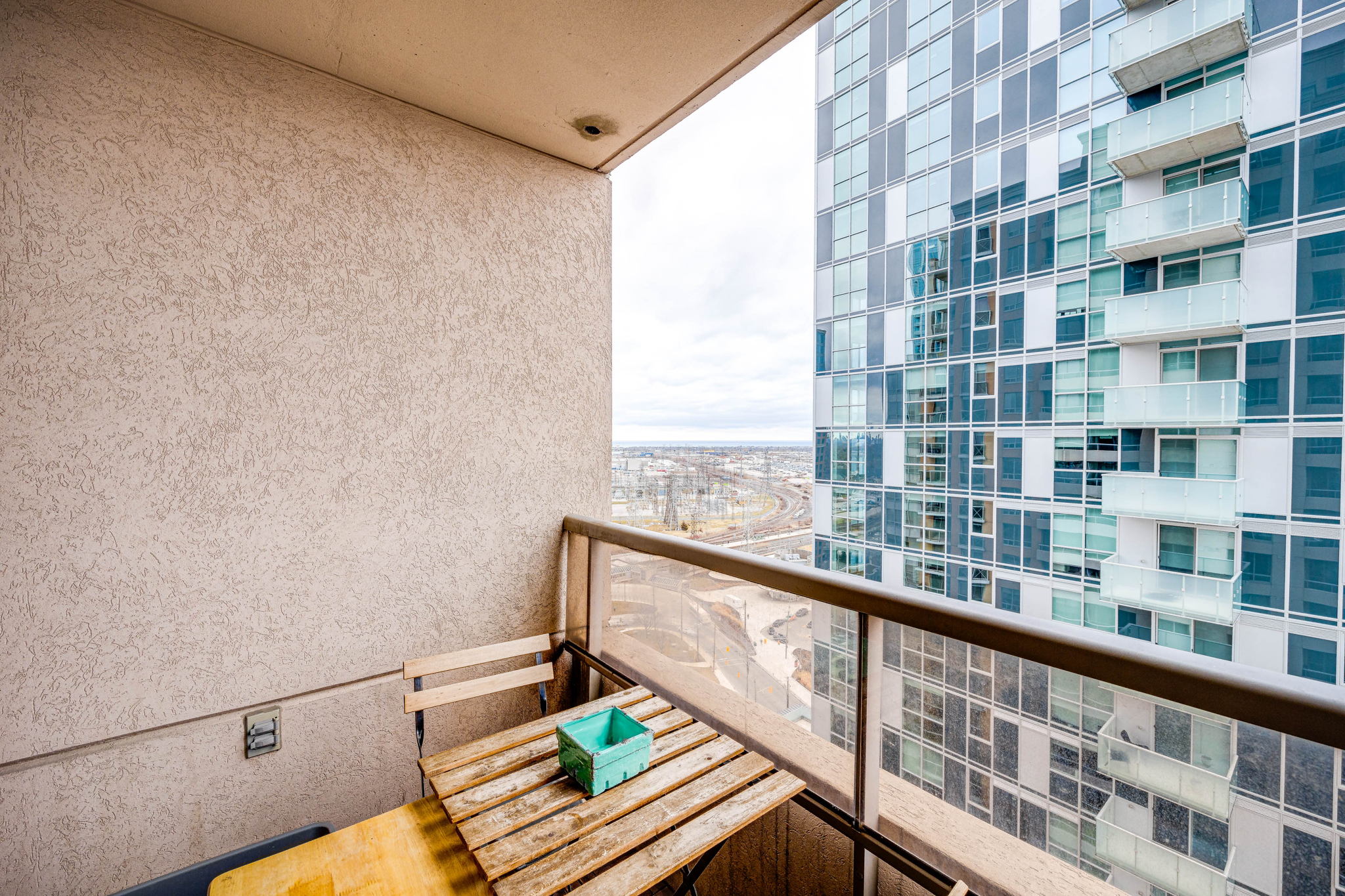 Toronto property showcase — delivered property photograph 25