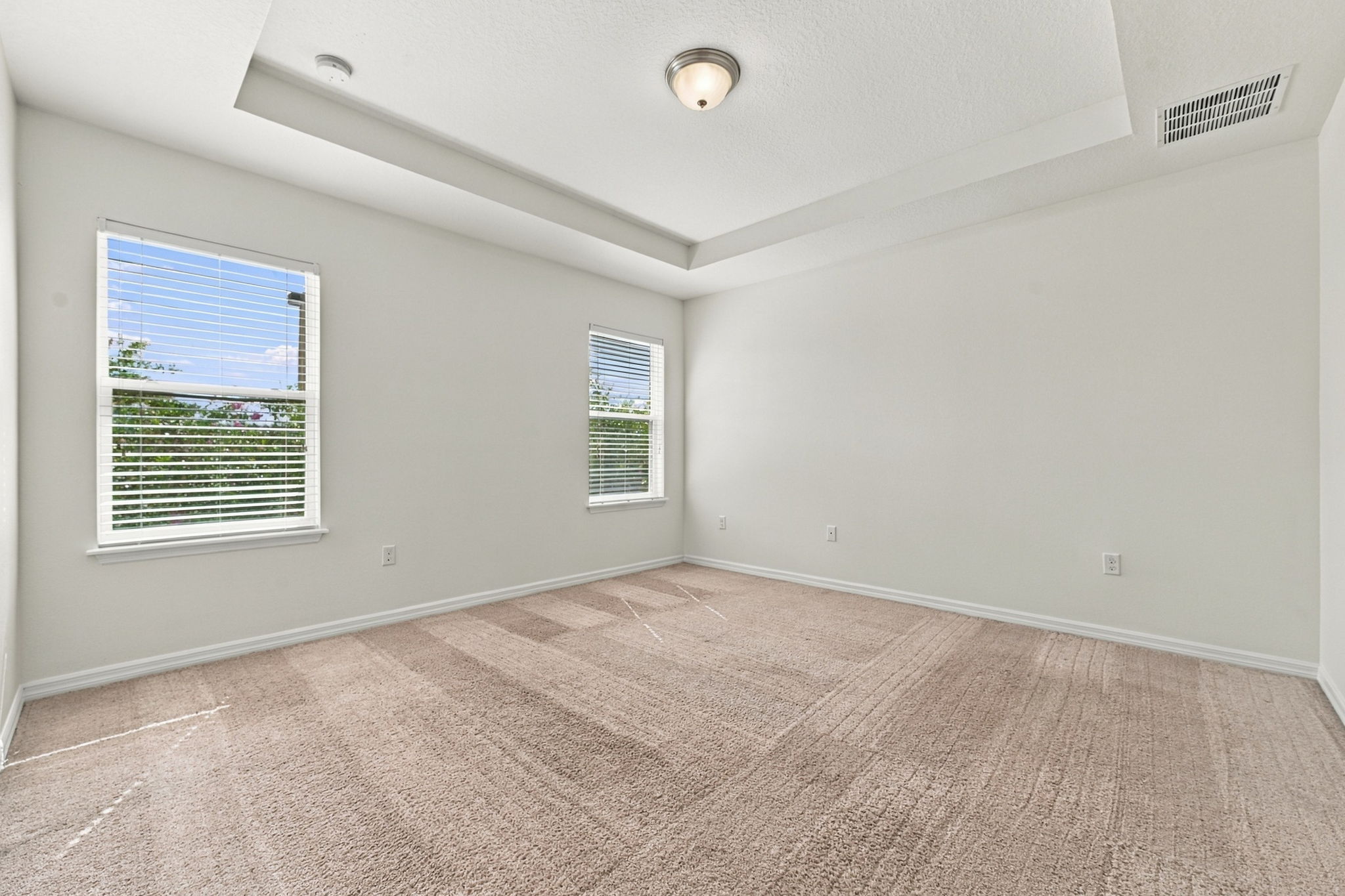 Primary Bedroom1a