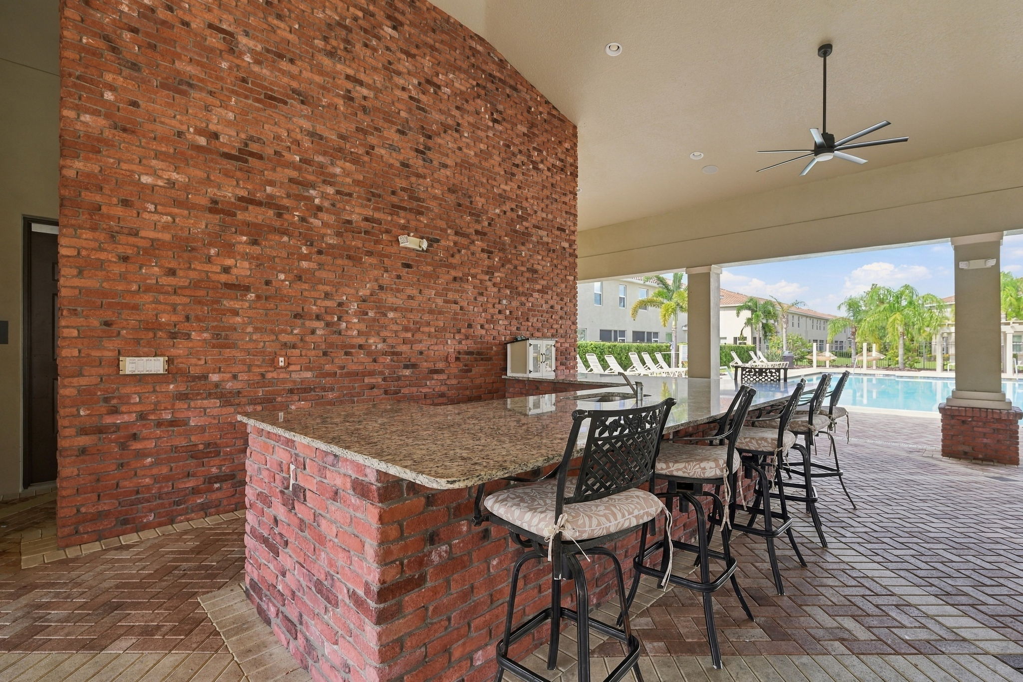 Colonnade9