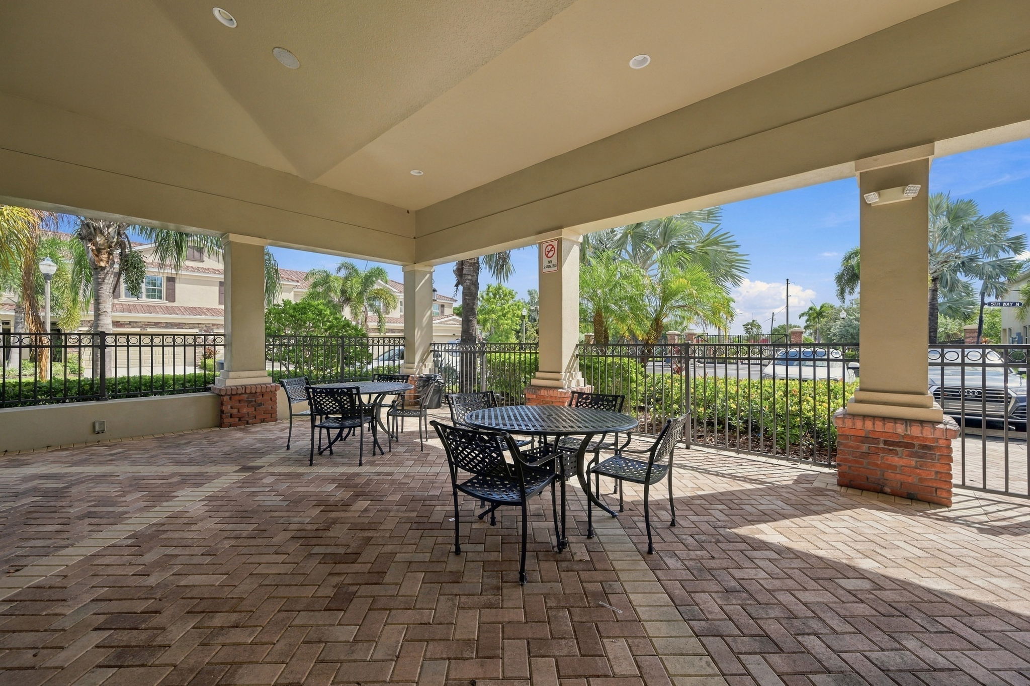 Colonnade11