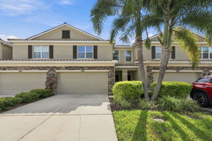Front Exterior5