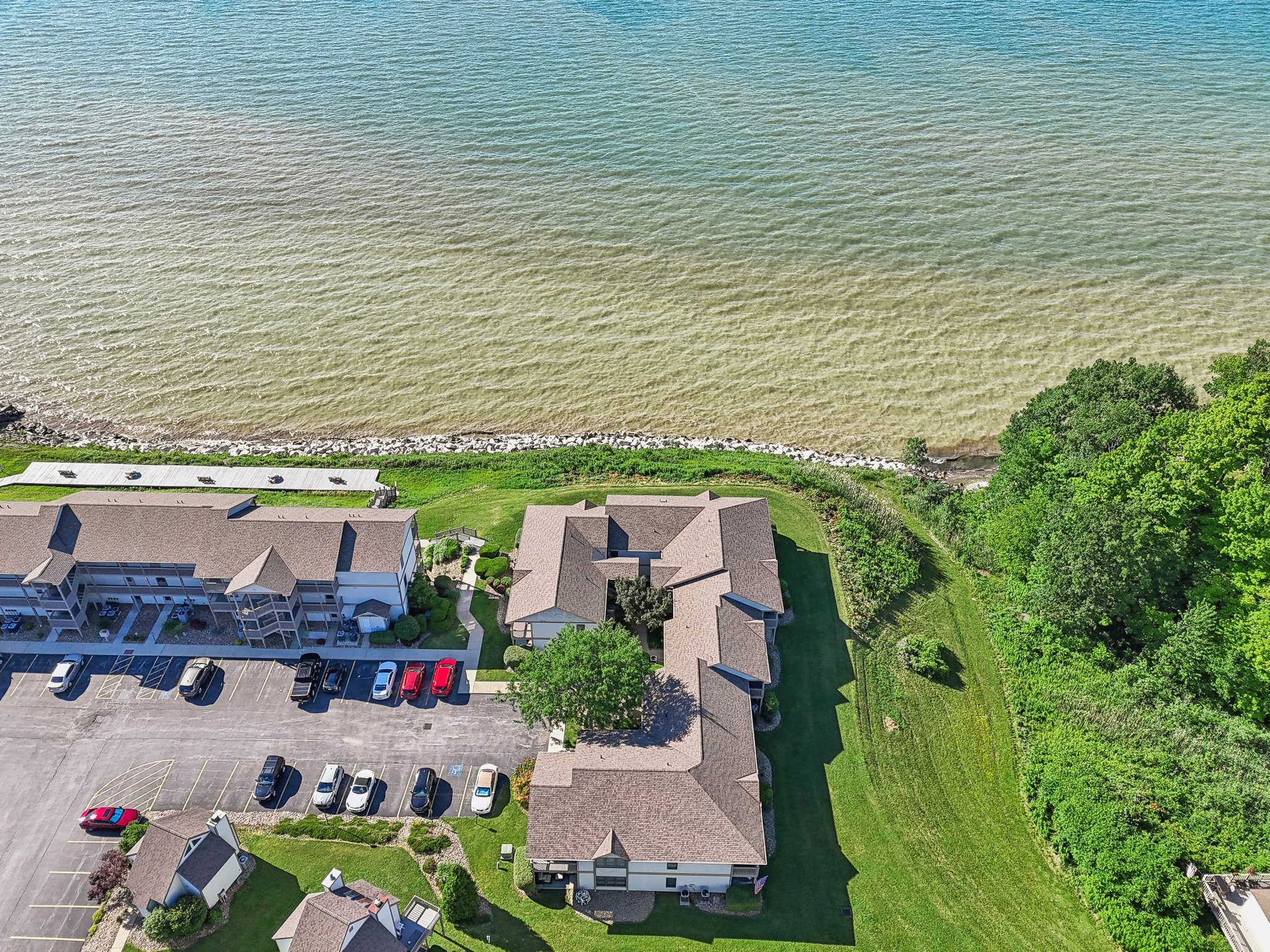 Lake Rd W apt 1024-011.jpg