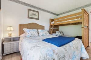 Lake Rd W apt 1024-006.jpg