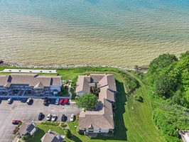 Lake Rd W apt 1024-011.jpg