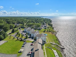 Lake Rd W apt 1024-014.jpg