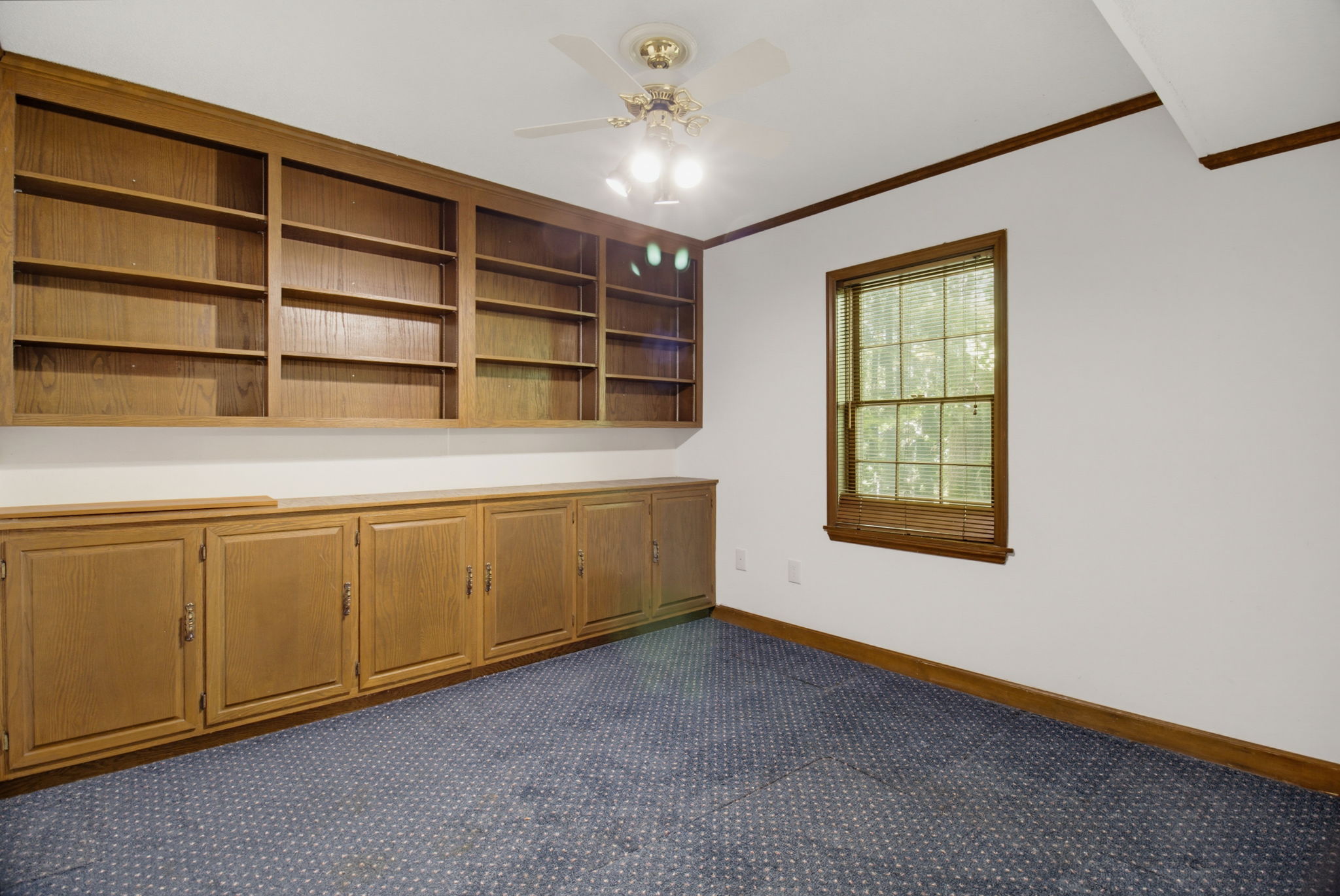 524 Eastwood Dr-25