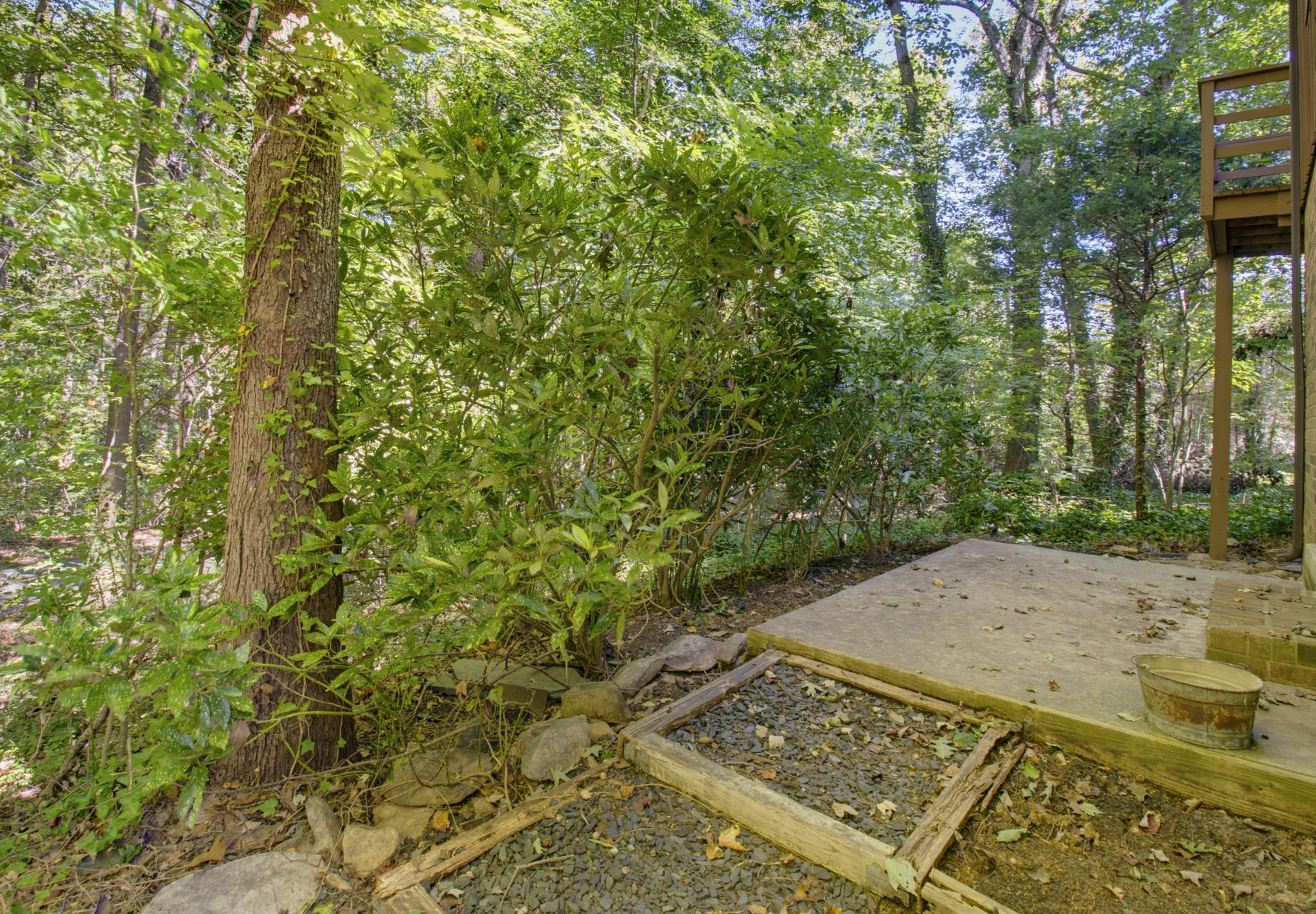524 Eastwood Dr-35