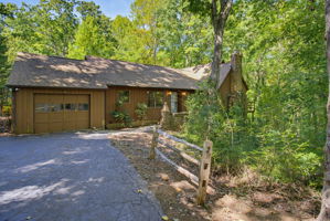 524 Eastwood Dr-1