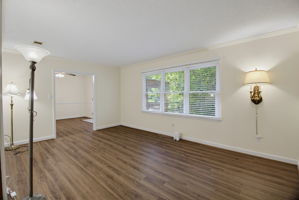 524 Eastwood Dr-4