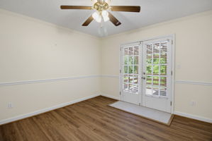 524 Eastwood Dr-7