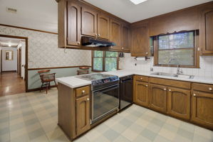 524 Eastwood Dr-9
