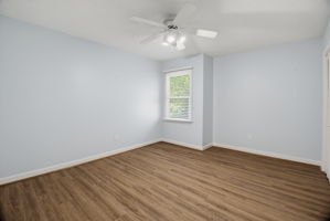 524 Eastwood Dr-21