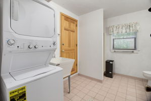 524 Eastwood Dr-27