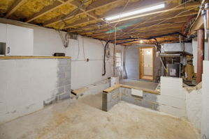524 Eastwood Dr-29