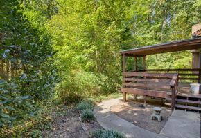 524 Eastwood Dr-33