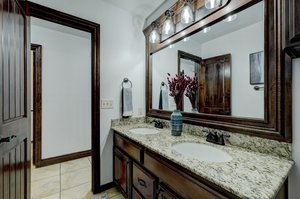  Photo 31