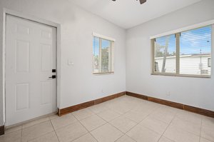  Photo 23