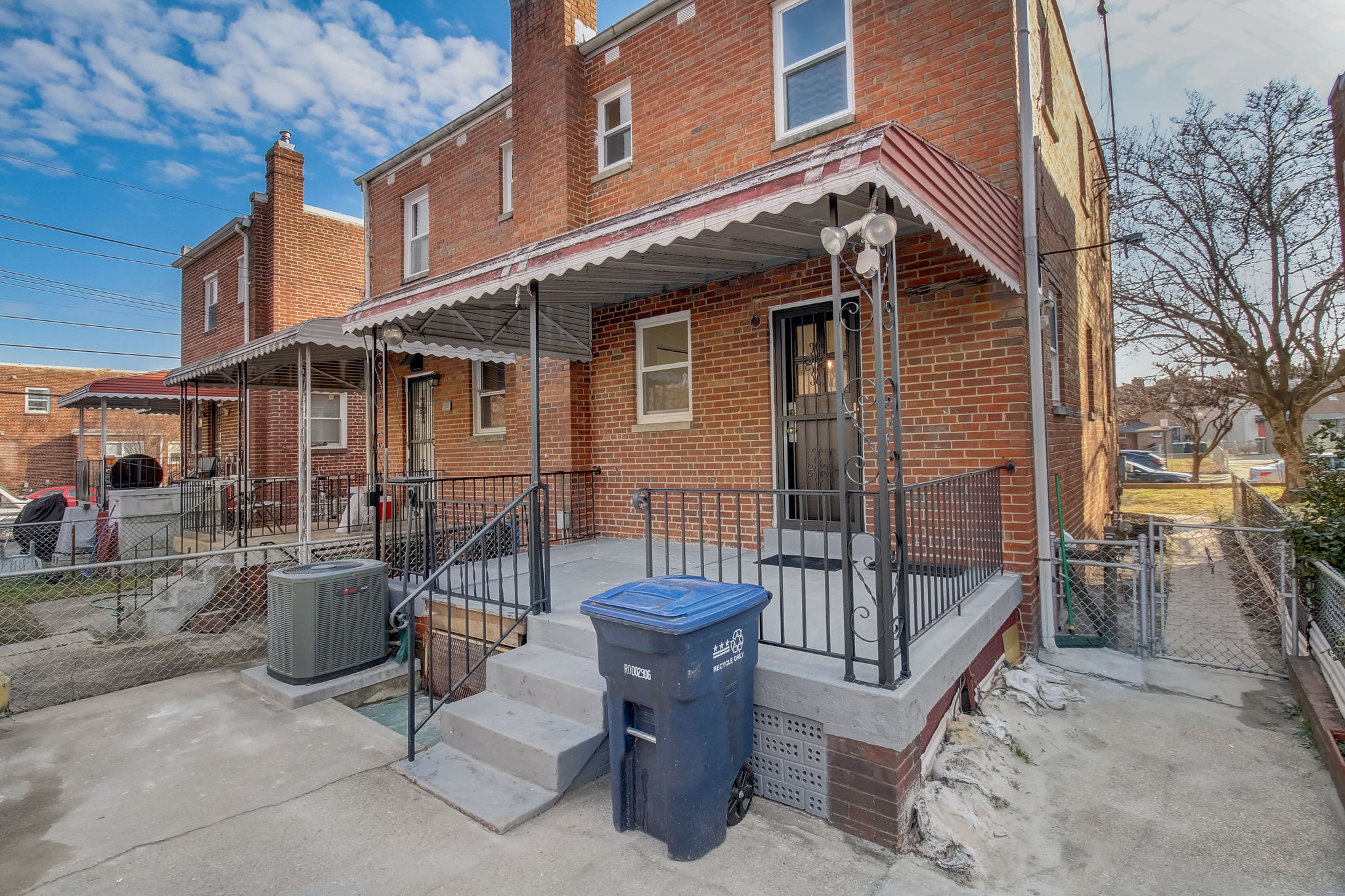 Oglethorpe St NE-040