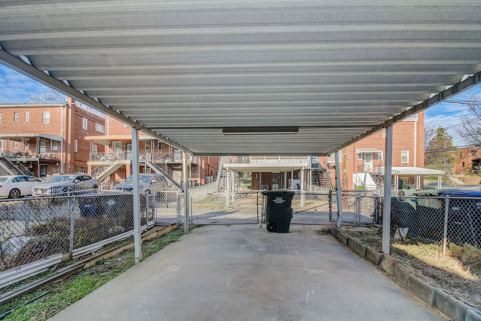 Oglethorpe St NE-043