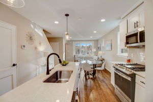 Oglethorpe St NE-017