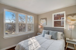 Oglethorpe St NE-035