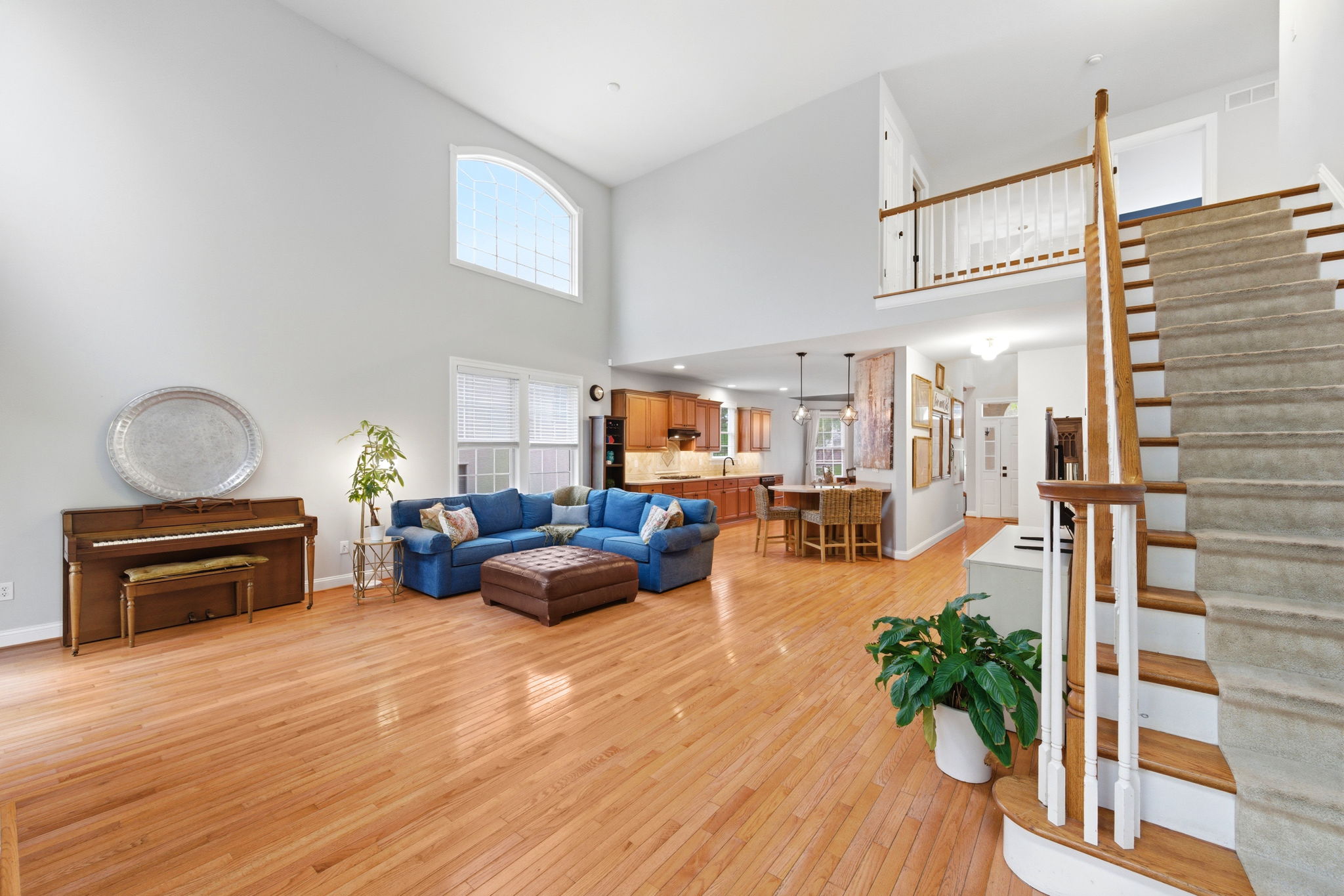 Interiors (18)