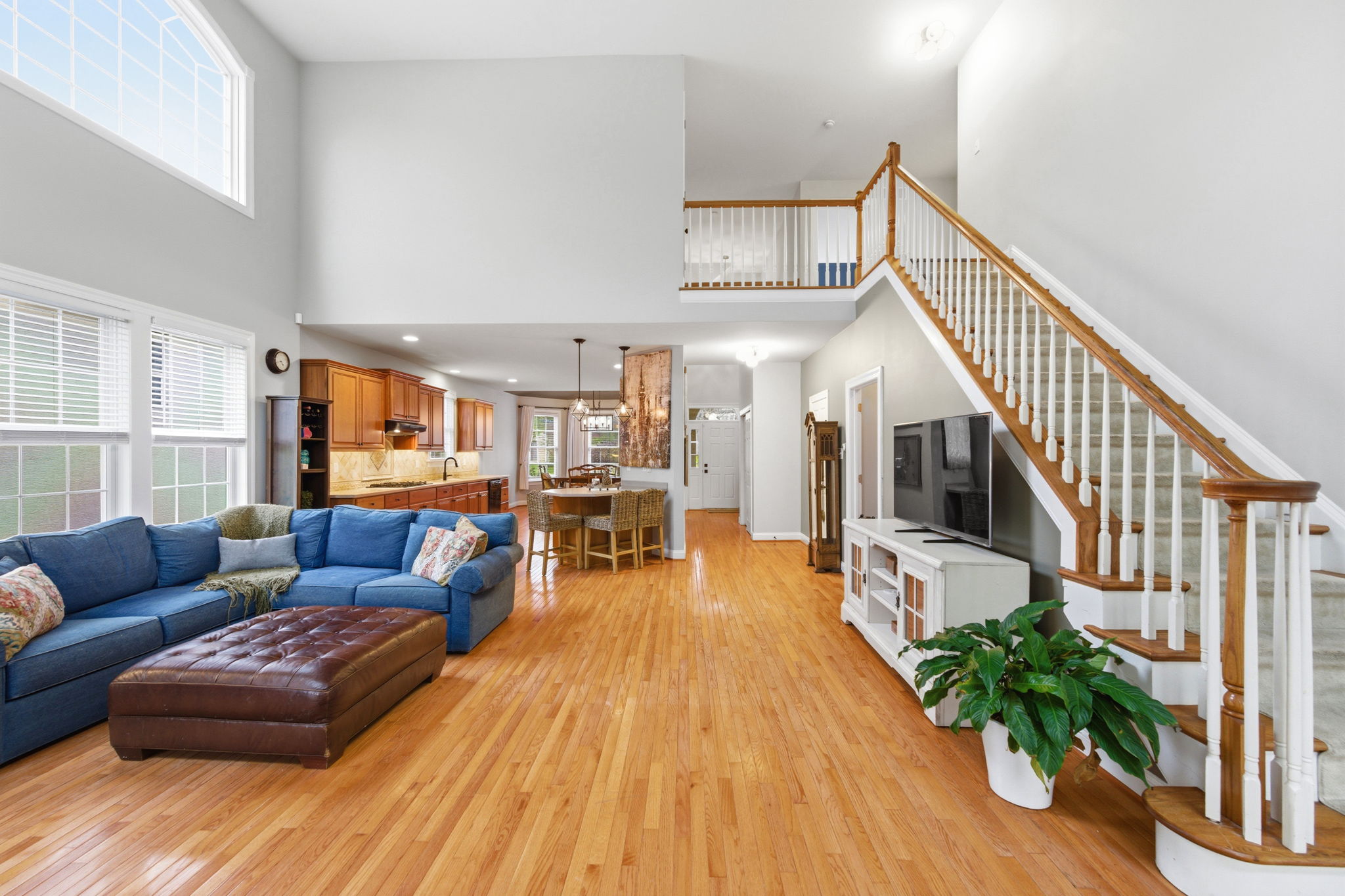 Interiors (19)
