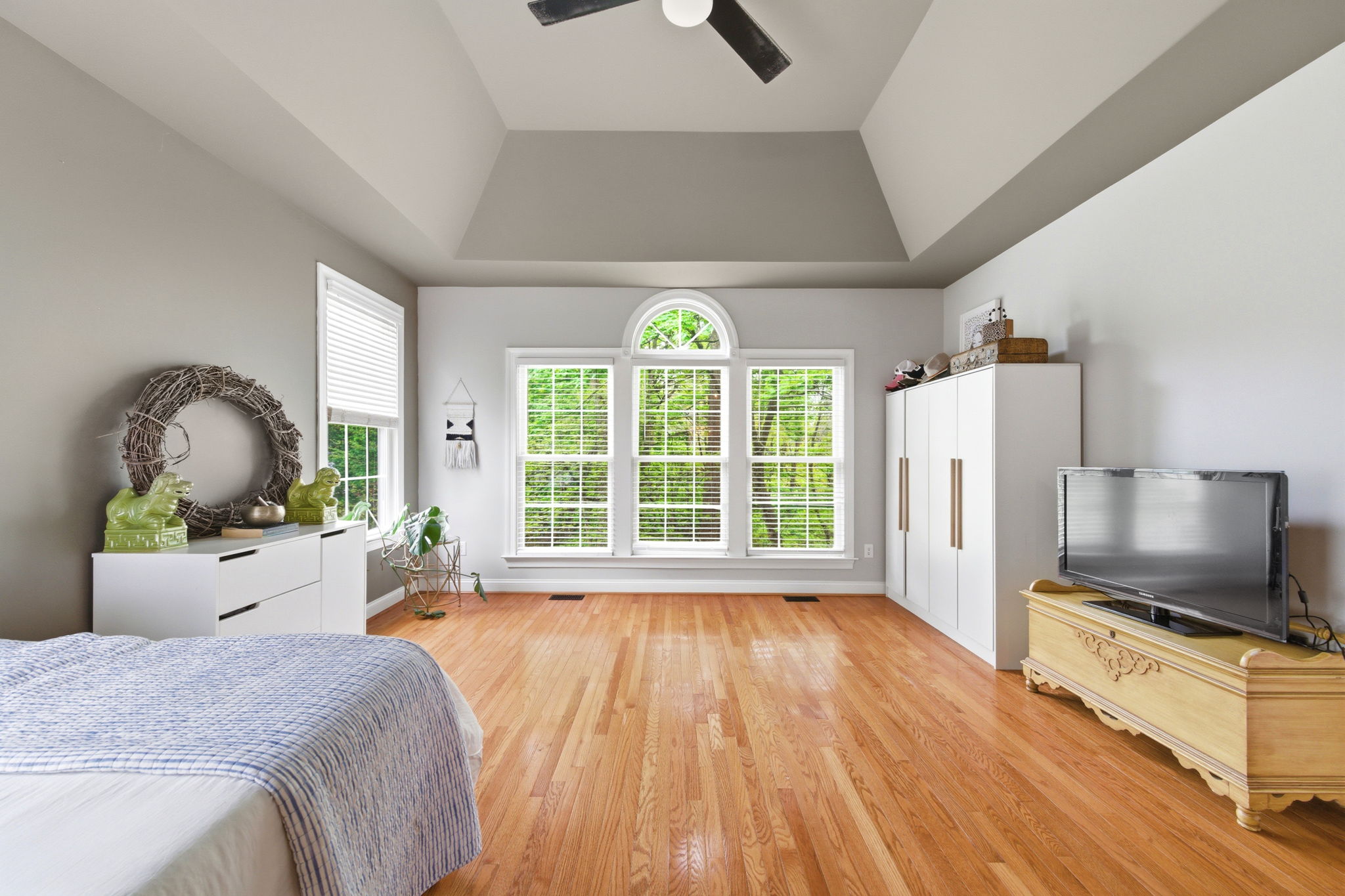Interiors (22)