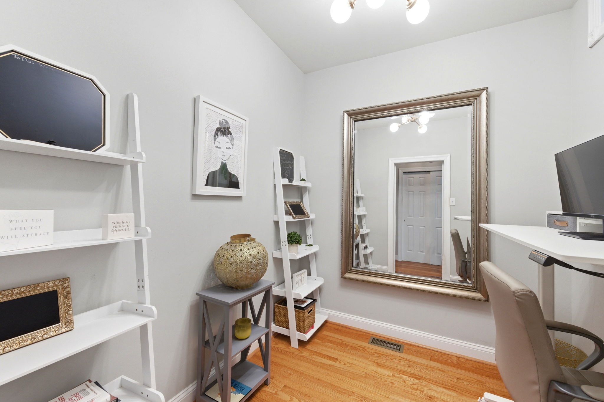 Interiors (27)