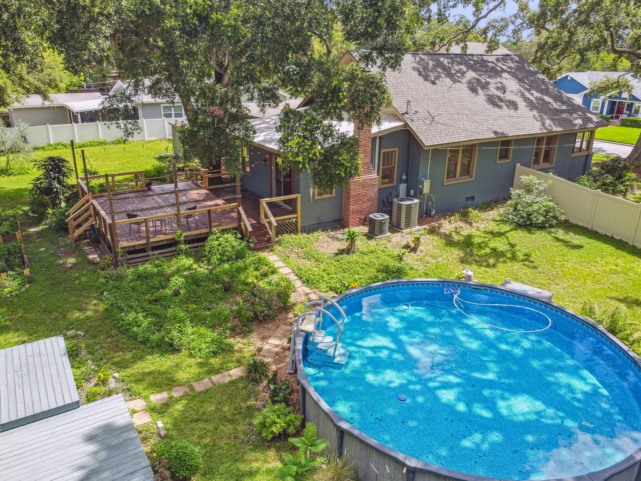 14,000 gallon above ground pool new in 2020