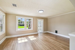 Fresh interior paint throughout