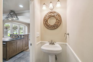 1st floor half bathroom adjoins the pantry