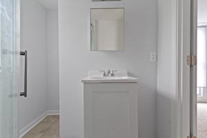  Photo 33