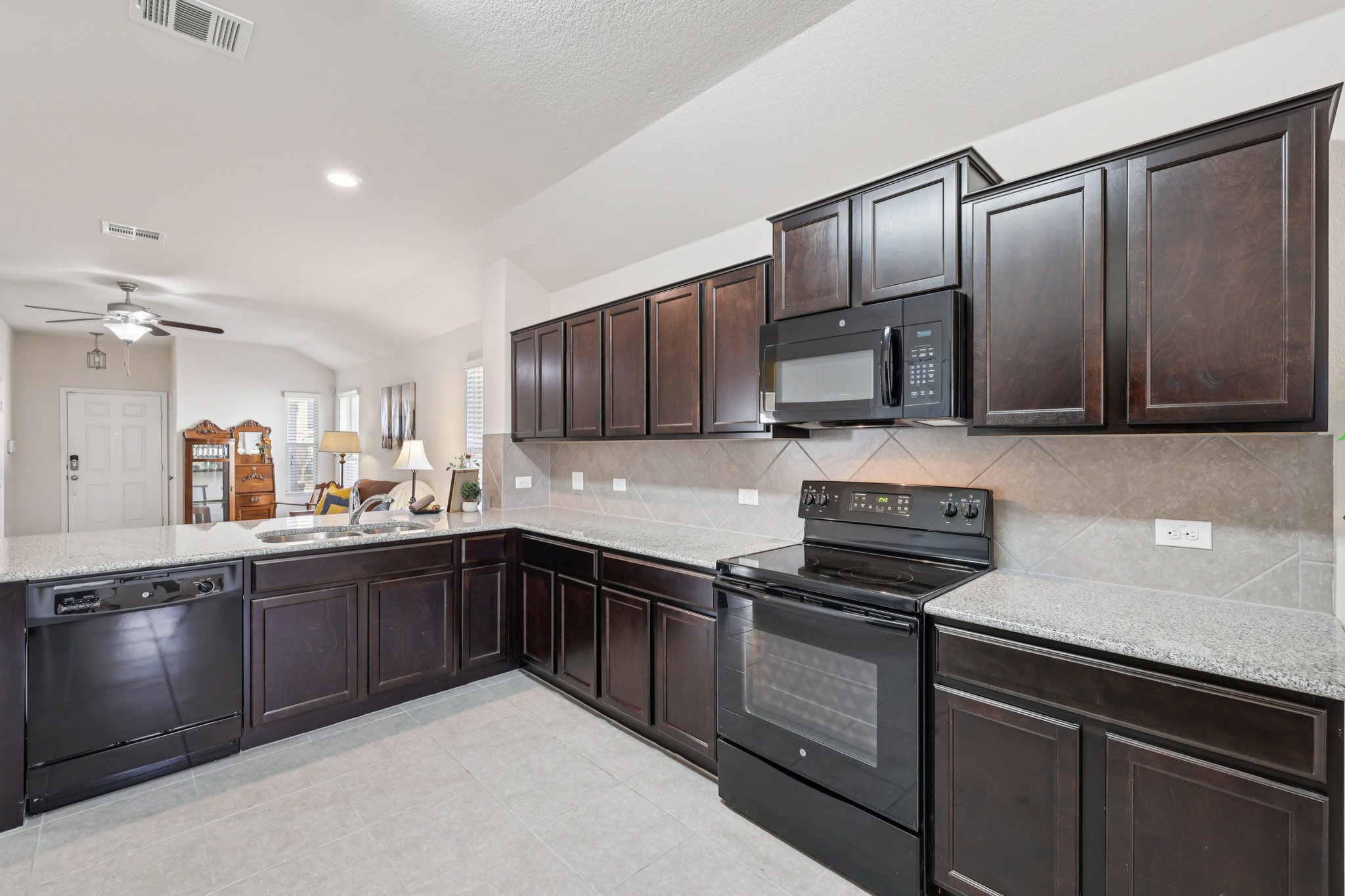 Shimek St-S0601-015.jpg