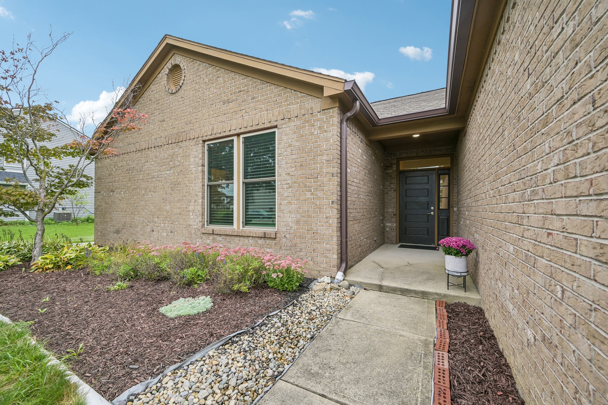 Zephyr Way-S2309-004.jpg
