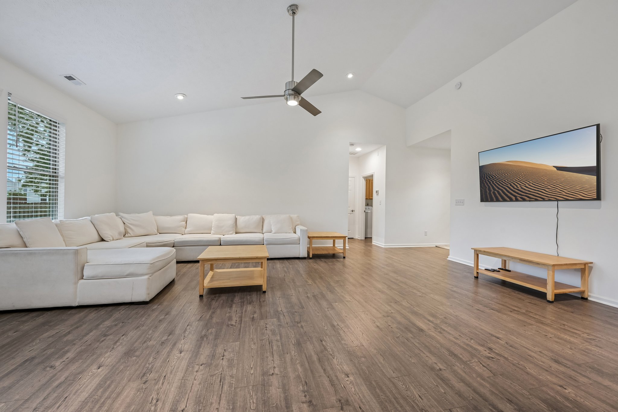 Zephyr Way-S2309-009.jpg
