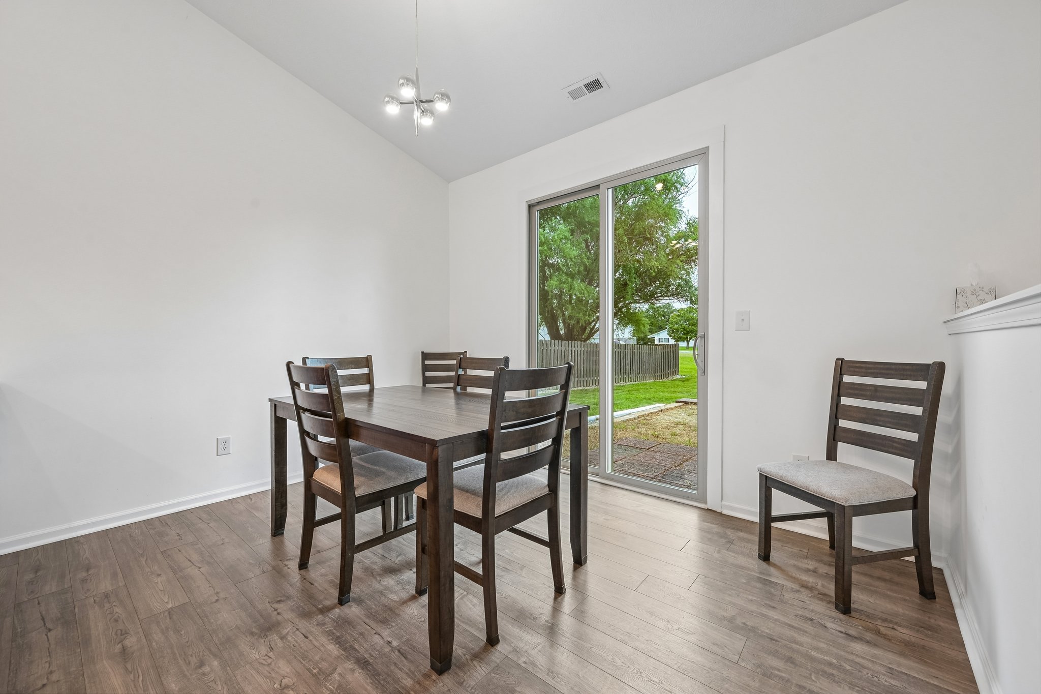 Zephyr Way-S2309-011.jpg