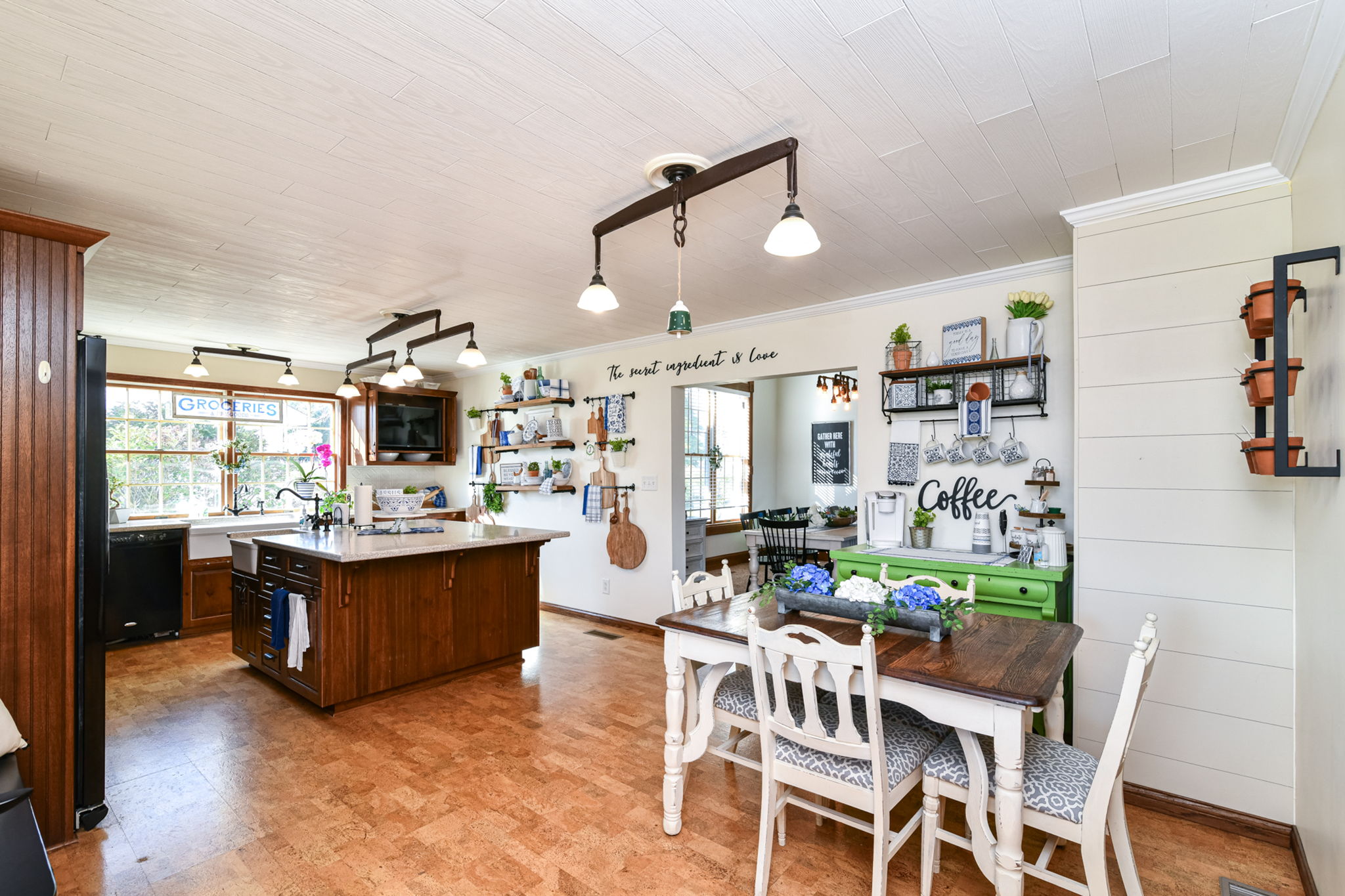 Kitchen/Breakfast Room