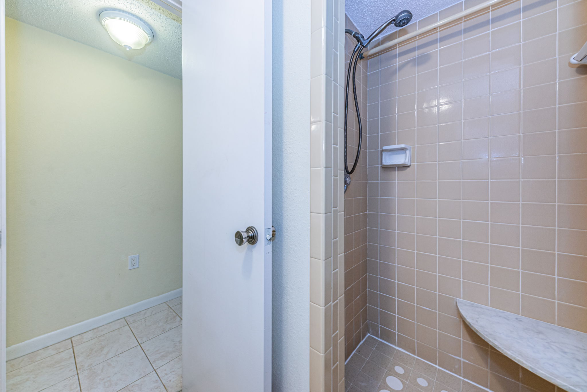 Bathroom2b