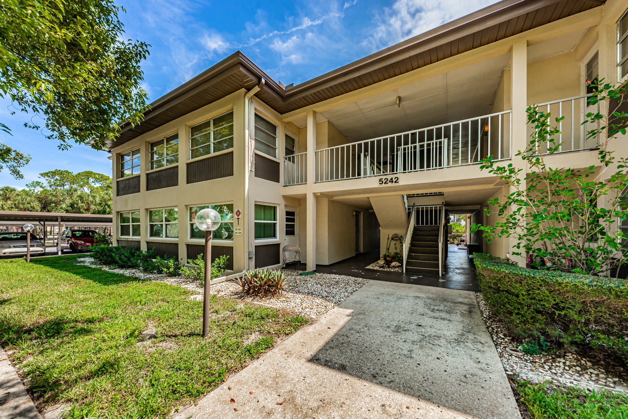Front Exterior7