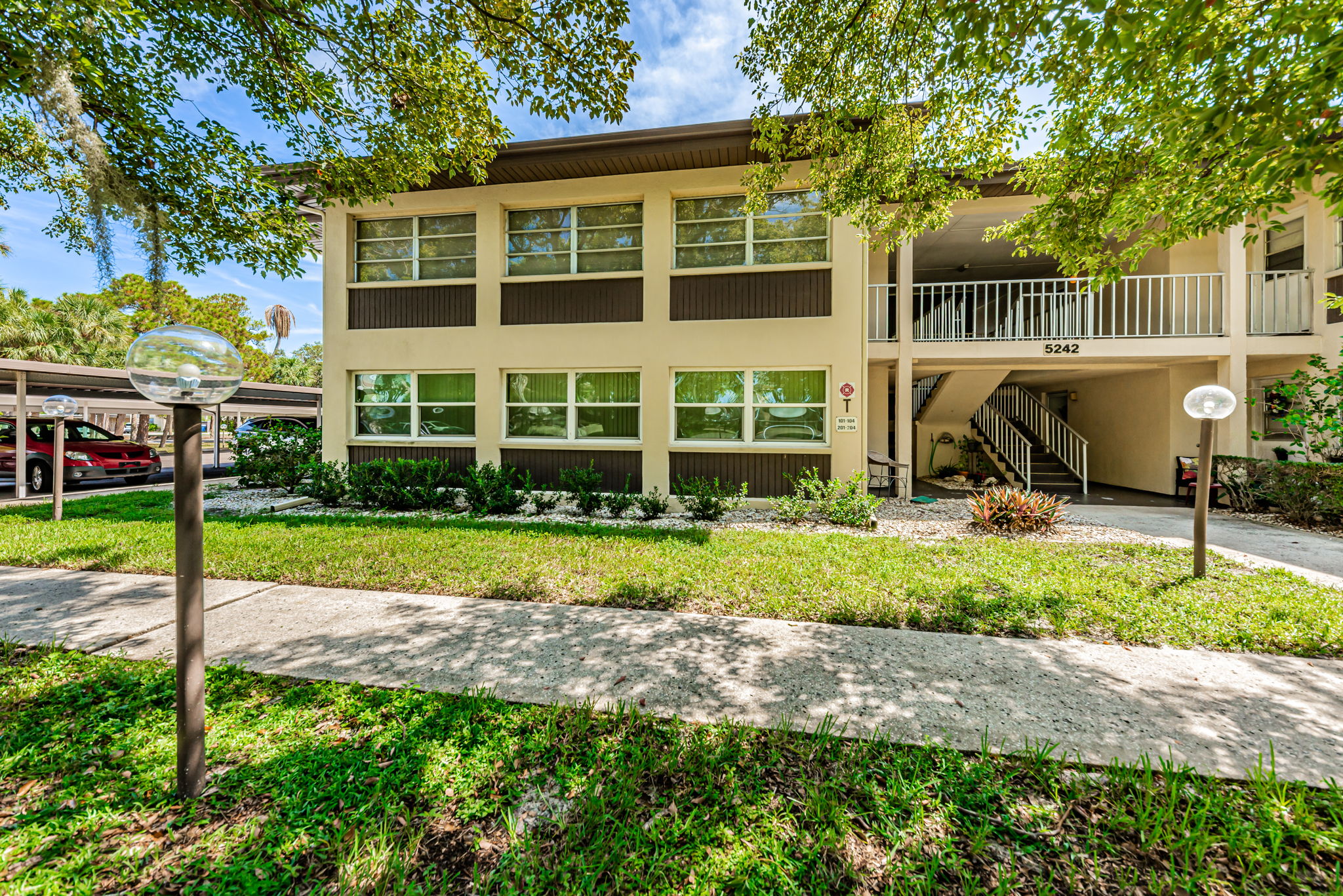 Front Exterior3